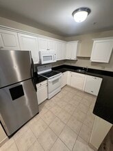 Building Photo - 12 Florence St