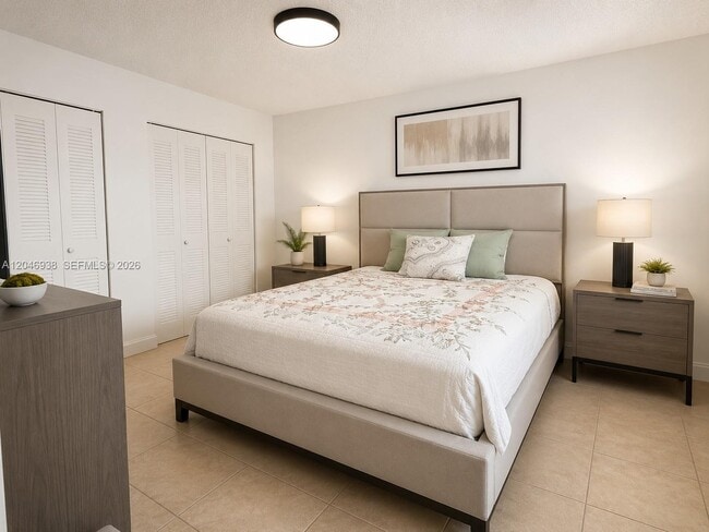 Foto del edificio - 430 S Park Rd