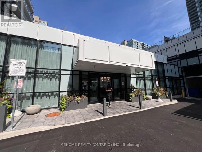 Building Photo - 251-2251 Manitoba St