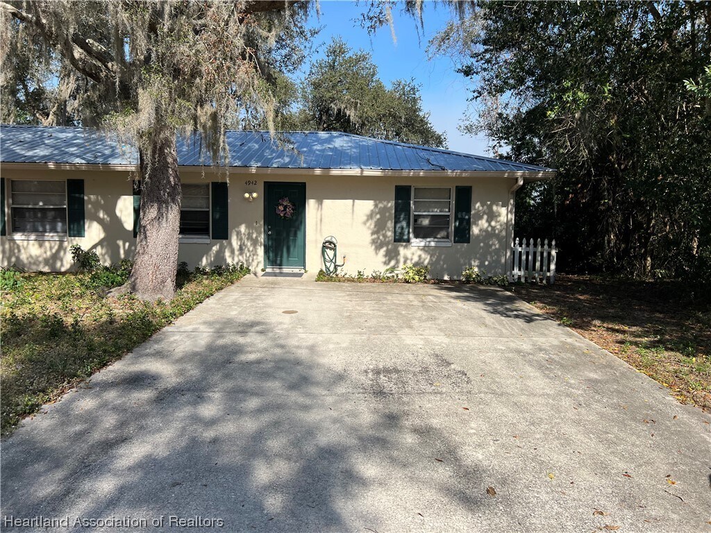 4942 Salmon Dr, Sebring, FL 33870 Townhome Rentals in Sebring FL