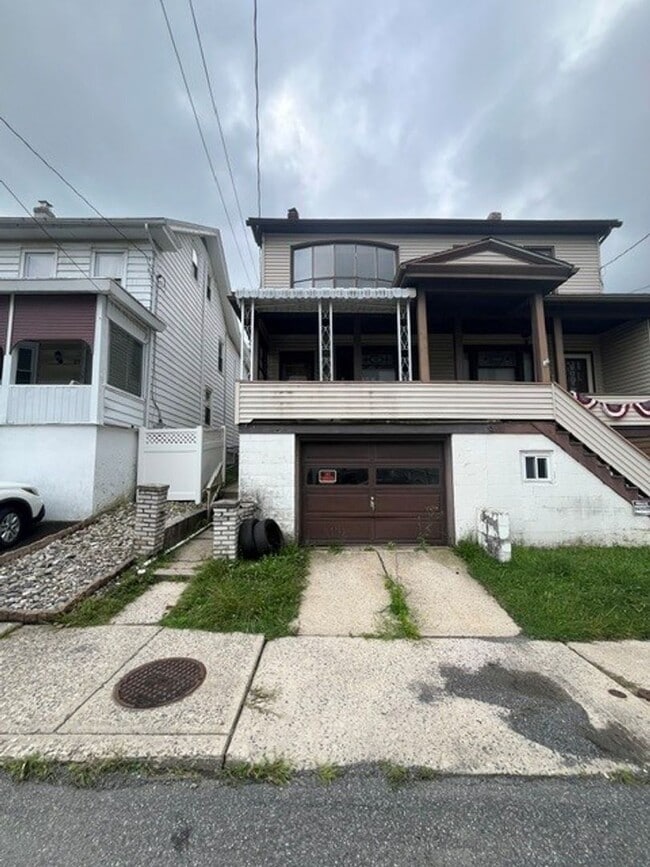 Building Photo - 63 W Railroad St