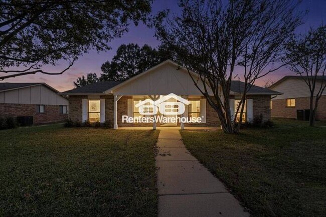 Foto del edificio - Leasing Special Cutest Home On The Market In Plano!!!