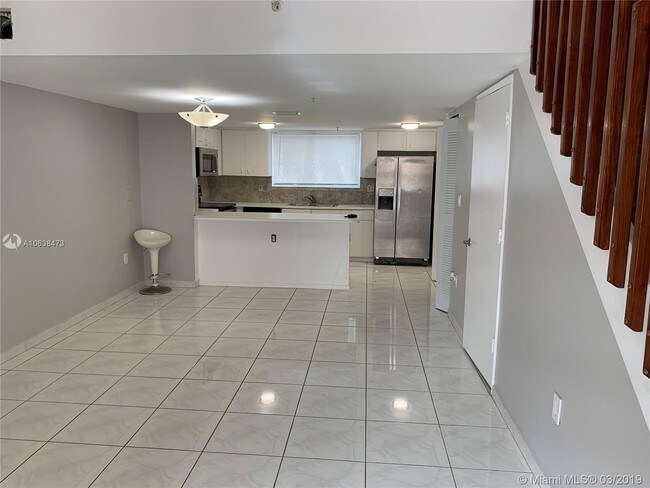 Foto del edificio - 551 NW 82nd Ave