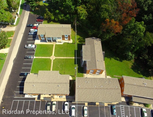 Building Photo - 1627 N Elm St