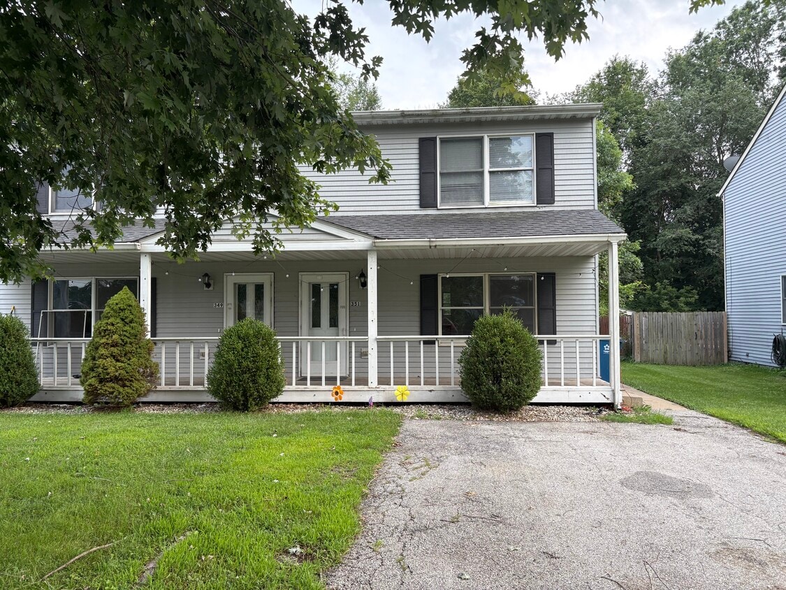 Building Photo - 351 Woodlawn Ave
