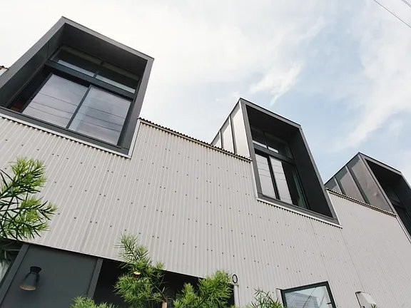 Building Photo - 912 S 29th St