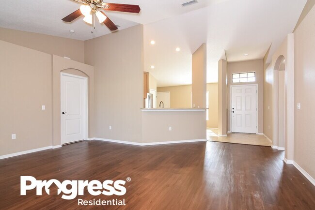 Foto del edificio - 1816 Forest Hill Dr