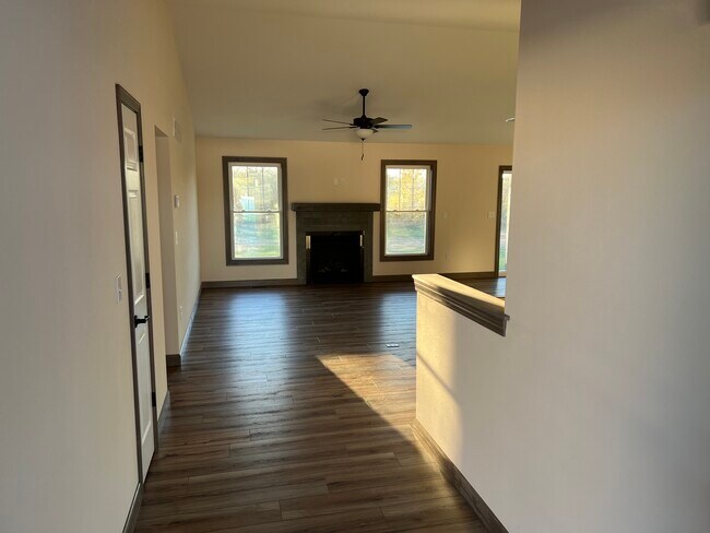 Building Photo - 3613 Justine Drive