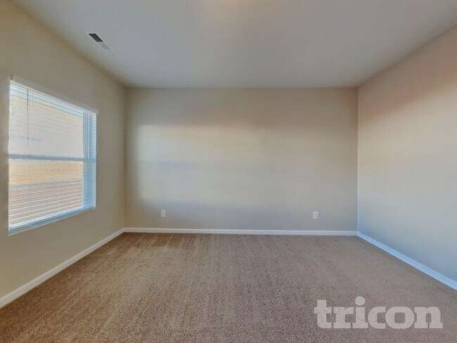 Foto del edificio - 3941 Cowen St