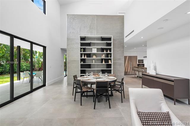 Building Photo - 10 Samana Dr