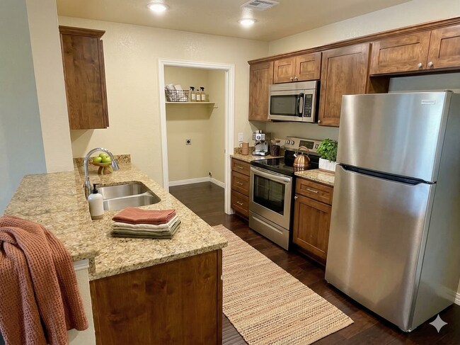 Building Photo - Adorable home in a quiet neighborhood