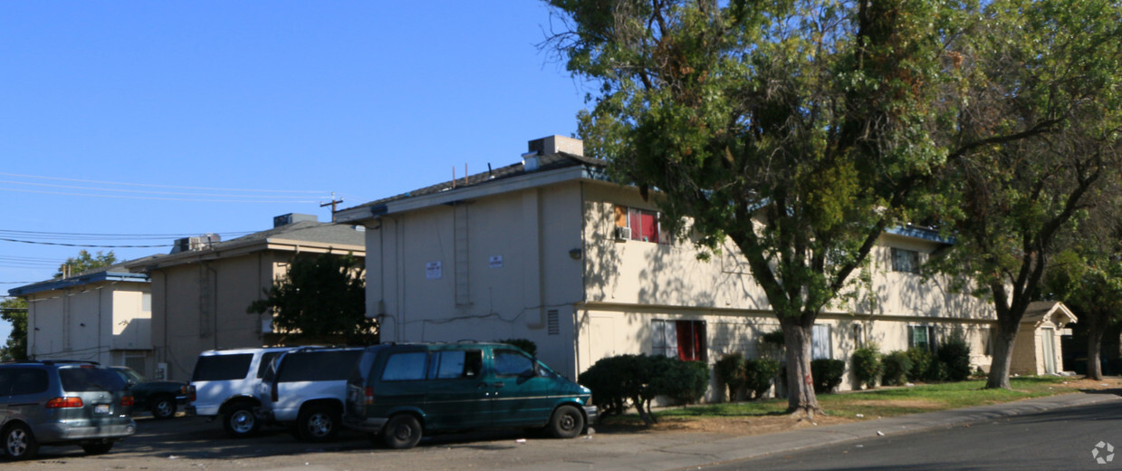 Foto del edificio - 4981 Kentfield Rd