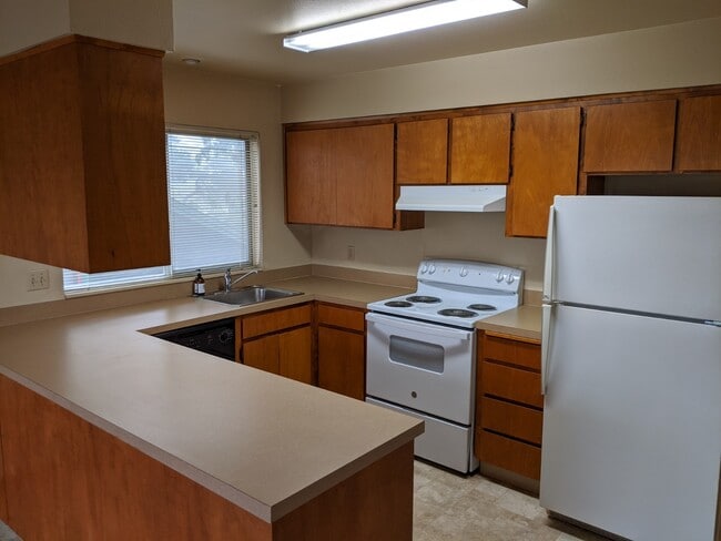 Kitchen - 59 View Ct