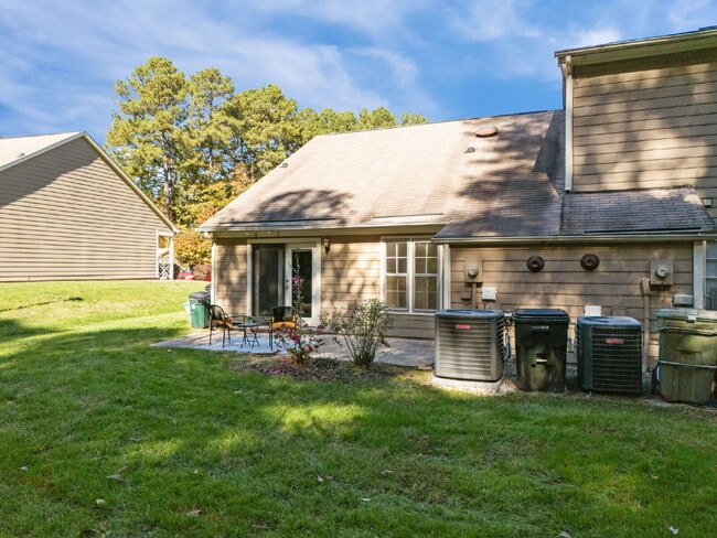 Building Photo - 67 Crystal Oaks Ct