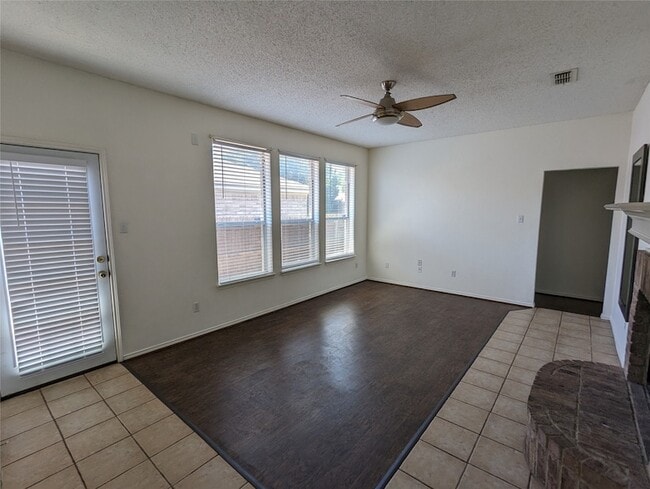 Building Photo - 6367 Stonewater Bend Trail