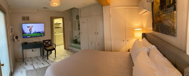 ¡Amplio espacio de almacenamiento! - 639 Oak Ave