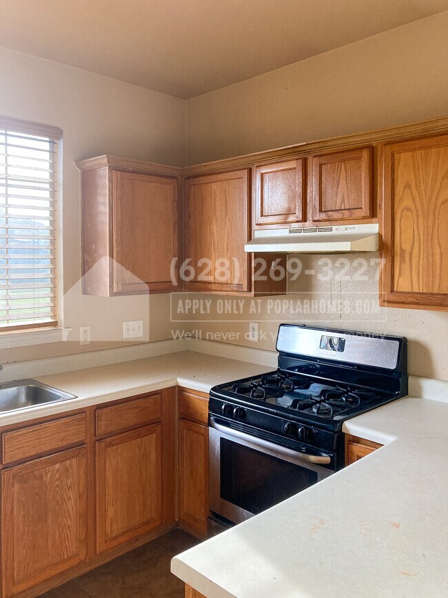 Foto del edificio - 2804 Southampton Way