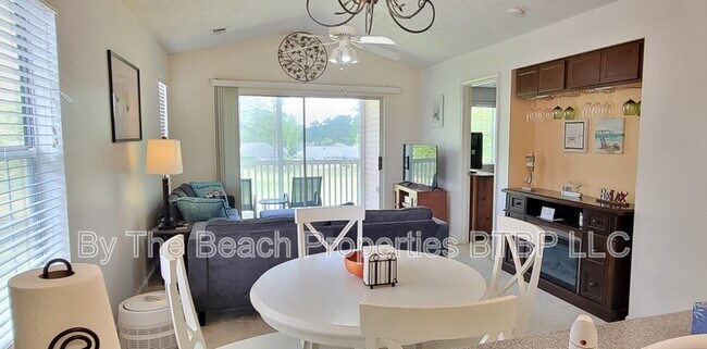 Foto del edificio - 627 Waterway Village Blvd