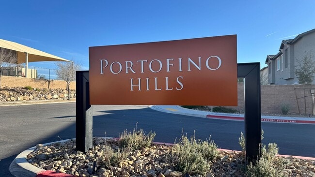 Building Photo - Clean & Comfortable Home in North Las Vegas