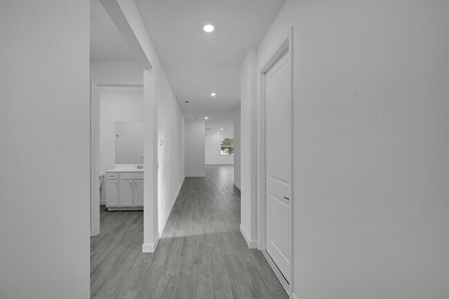 Foto del edificio - 5742 Graceful Wy