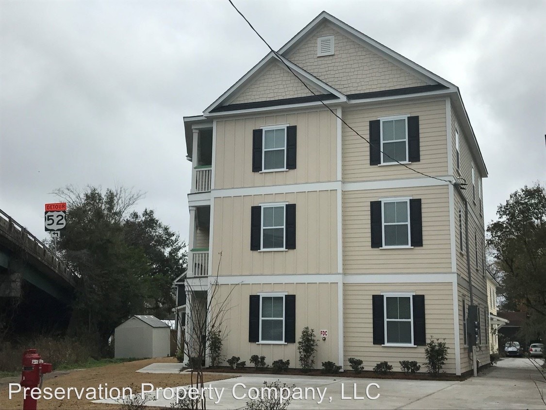 Primary Photo - 2135 Montford Ave