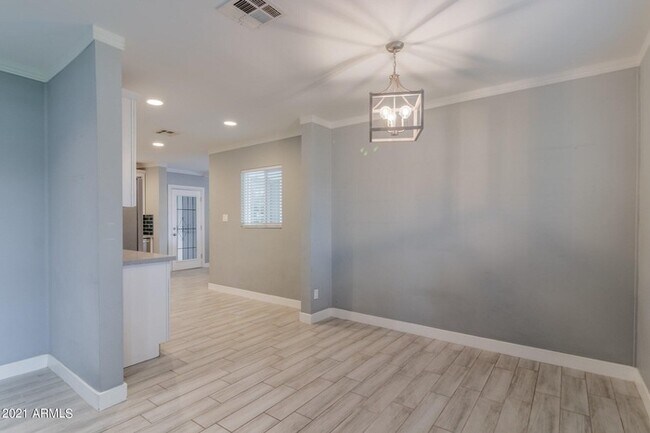 Building Photo - Fully Remodeled 3bd/2bath with Casita