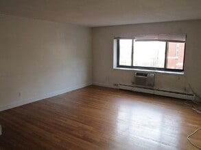 Building Photo - 36 Dighton St