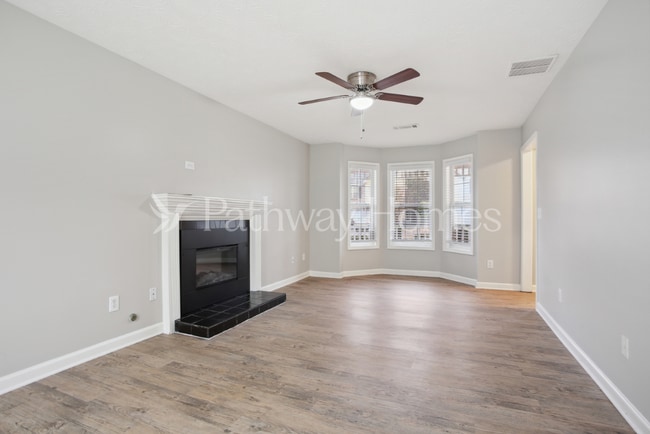 Building Photo - 551 Oak Vista Ct