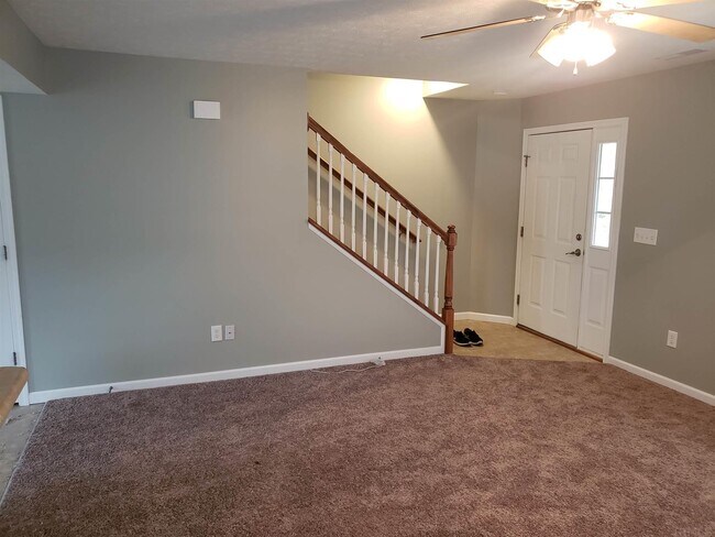Building Photo - 1250 W Adams Hill Cir