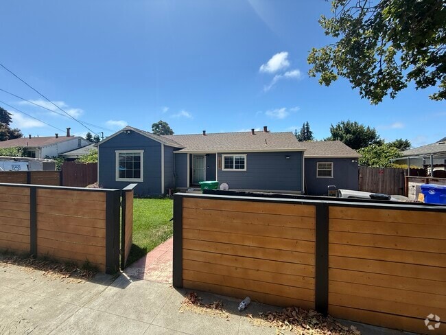 Building Photo - 16859 Alisal Ct
