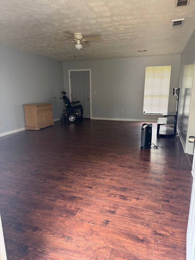 Foto del edificio - 4422 Blackbirch Ln