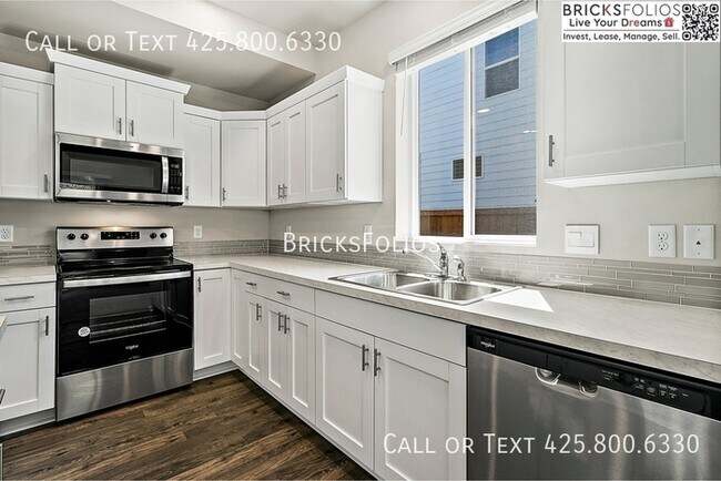 Foto del edificio - Exceptional Bremerton Home with Close to JBLM!