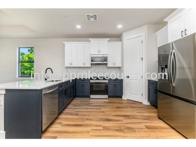 Building Photo - Brand new 3 bedroom 2 bath 2 car garage pool home