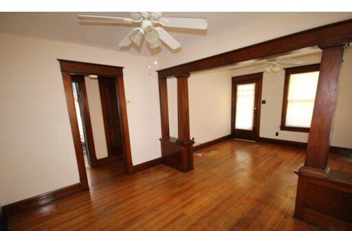 Primary Photo - 1129 Brown St