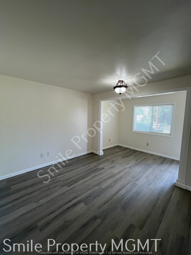 Building Photo - 2216 SE 105th Ave