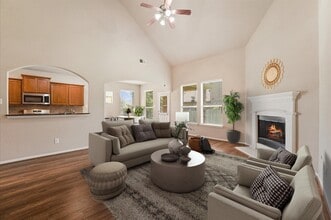 Building Photo - 115 Black Swan Pl