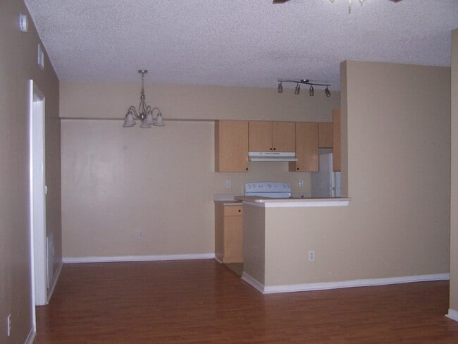 Building Photo - 10288 Fox Trail Rd S