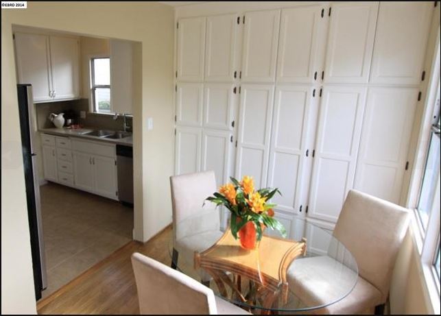 Dining room with ample storage - 543 Palace Ct