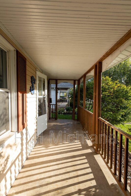 Foto del edificio - 422 N State St