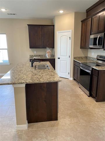 Building Photo - 118 Canales Cir