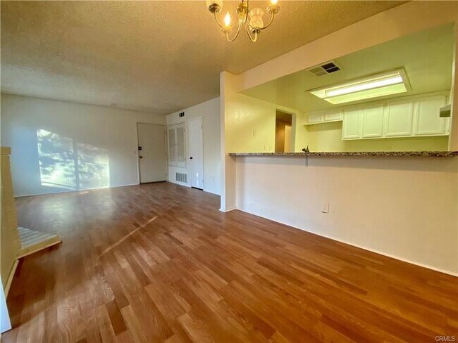 Foto del edificio - 8251 NW 8th St