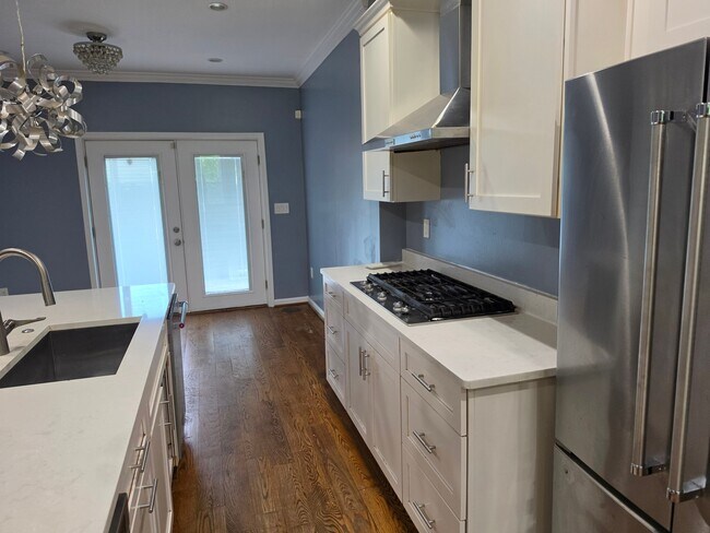 Foto del edificio - 802 Farragut St NW