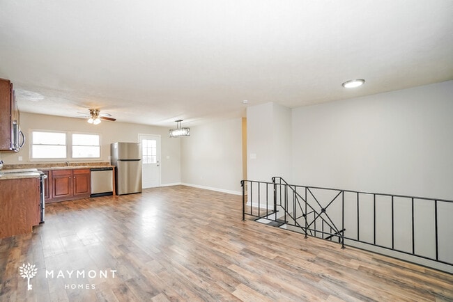 Building Photo - 4694 Palmetto St