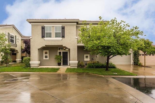 Primary Photo - Three Bedroom Home in Gated Community