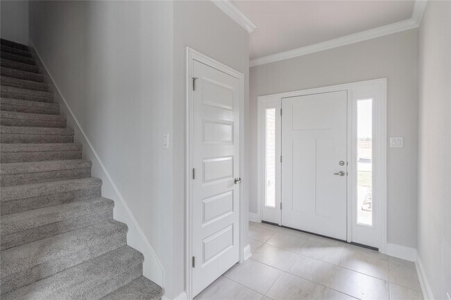 Foto del edificio - 401 Sunray Lake Ln
