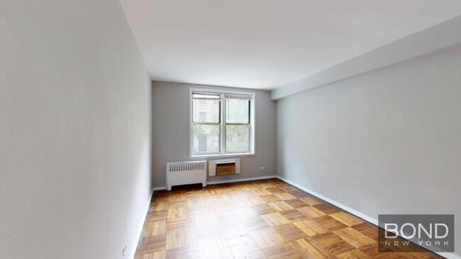 Building Photo - 340 E 58th St