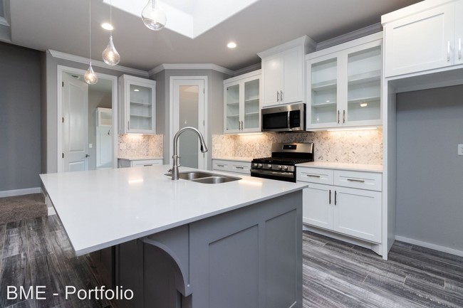 Building Photo - 4 br, 3 bath House - 9610 Heritage Hills