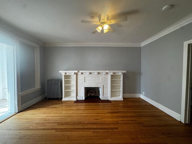 Building Photo - 2664 E 77th St
