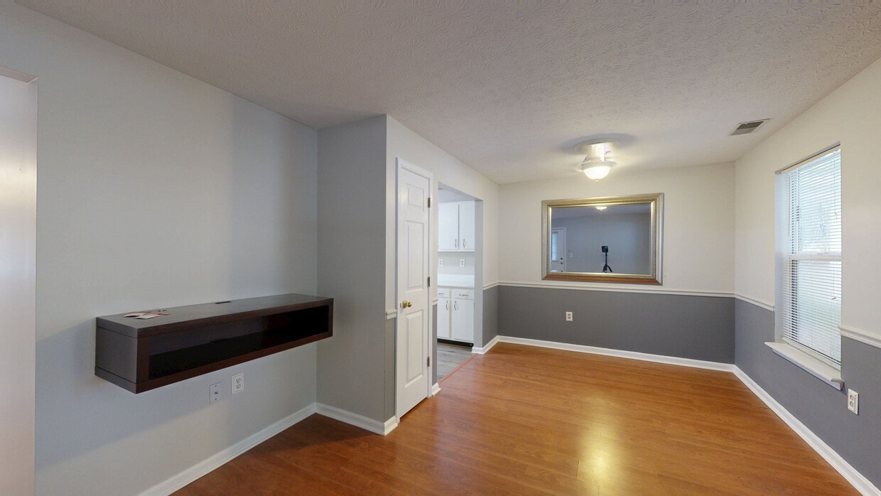 Photo - 816-818 Rubel Ave Apartments