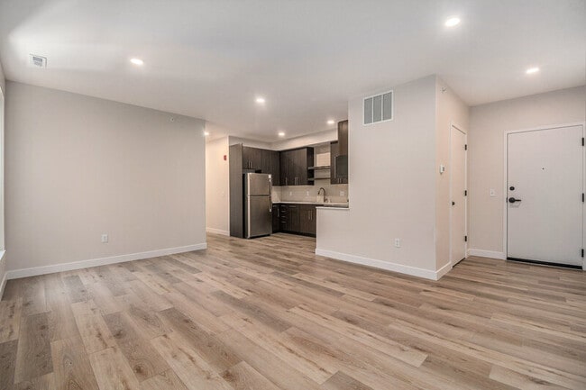 Building Photo - TigerTown Plaza